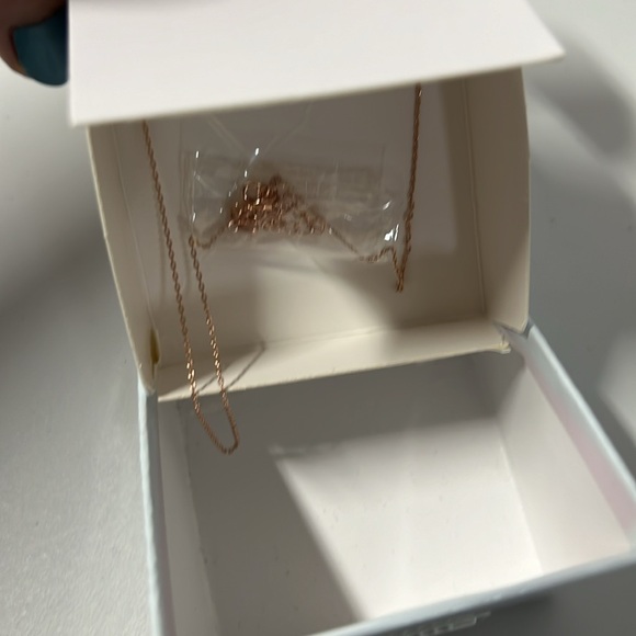 Multicolor butterfly necklace - Picture 2 of 2